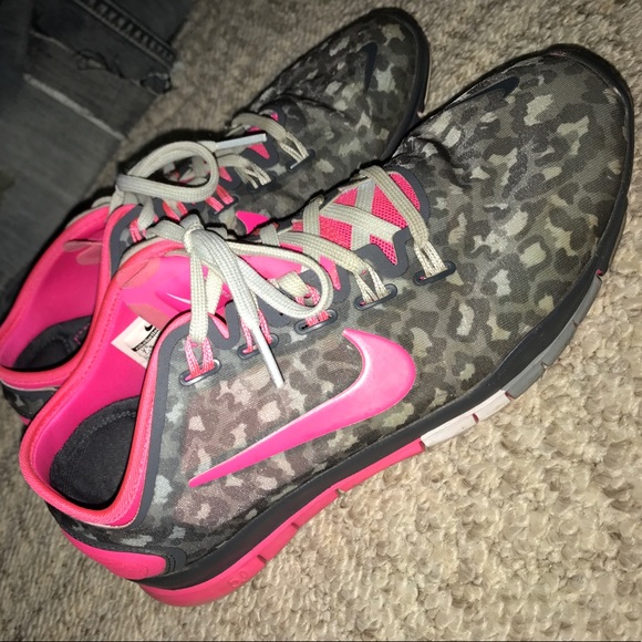 Nike shoes - Picture 1 of 1