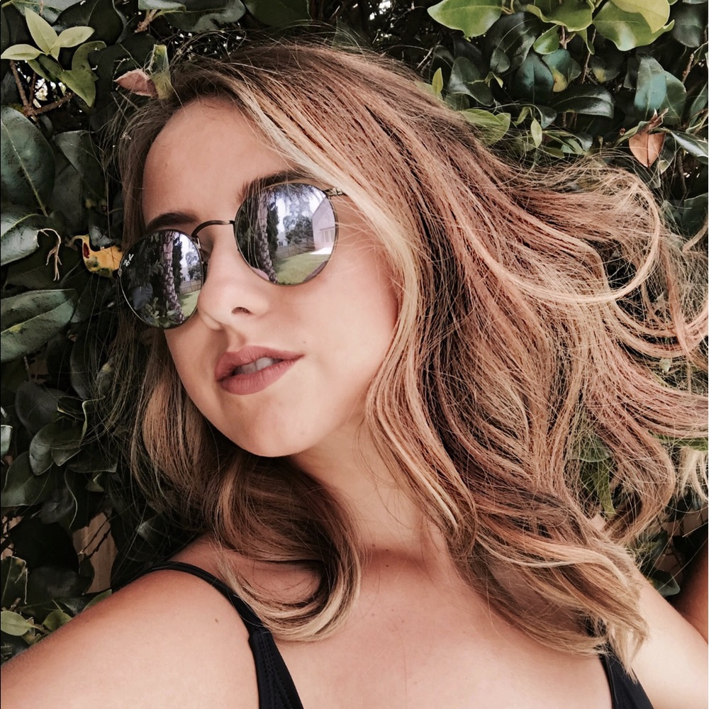 Meet your Posher, Emma