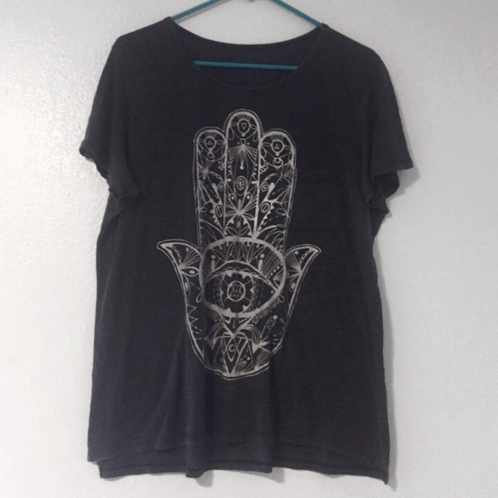 Soft Gray Hamsa Pocket Tee