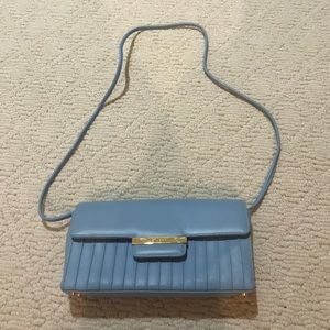 ST JOHNS blue purse in great condition.