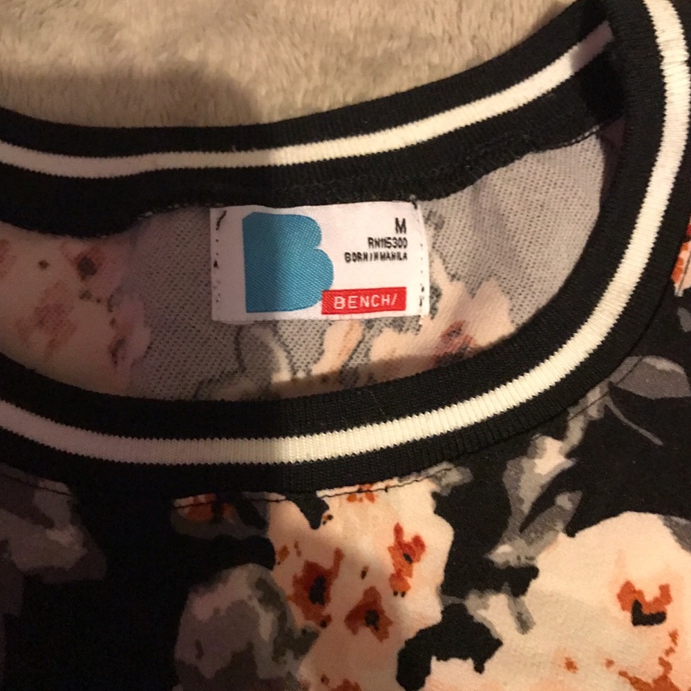 Crop top from bench - Picture 2 of 2