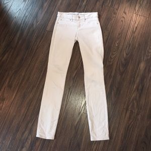 White skinny jeans