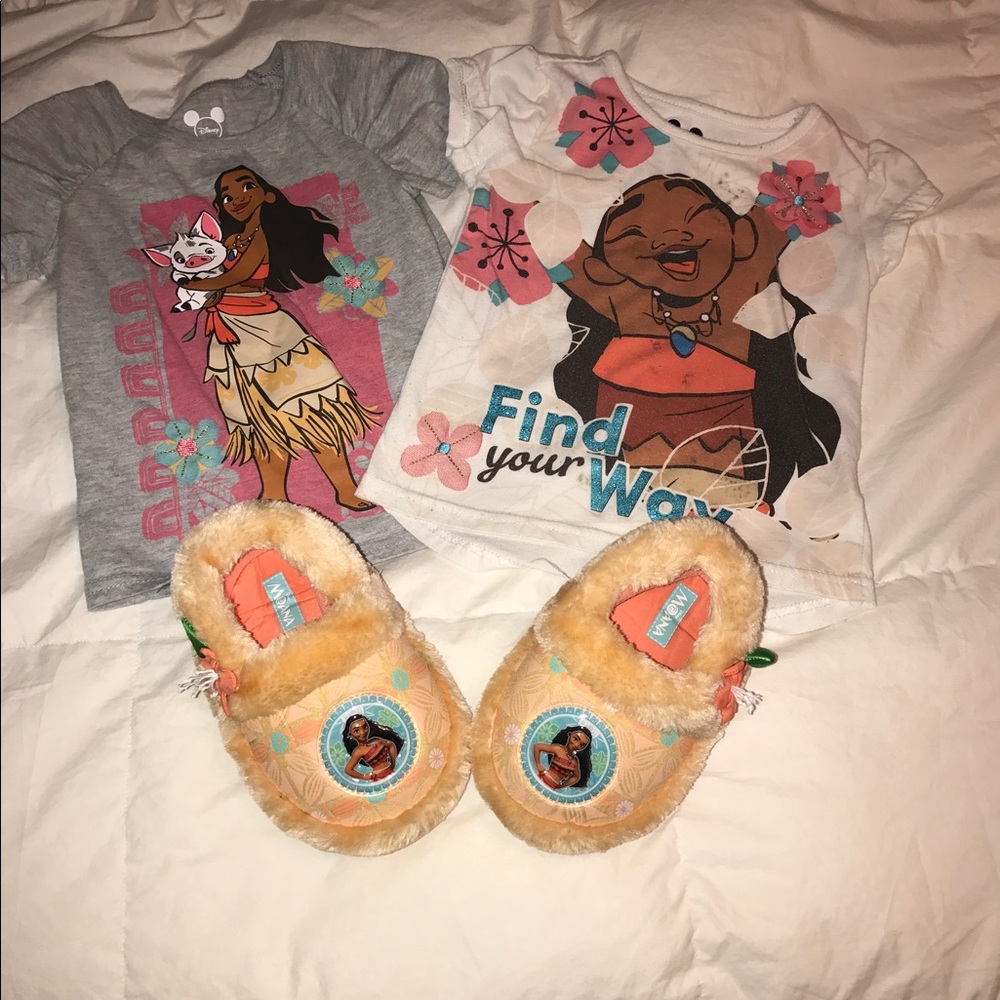 Disney Moana Shirts and slippers