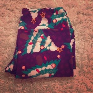 LulaRoe Christmas leggings