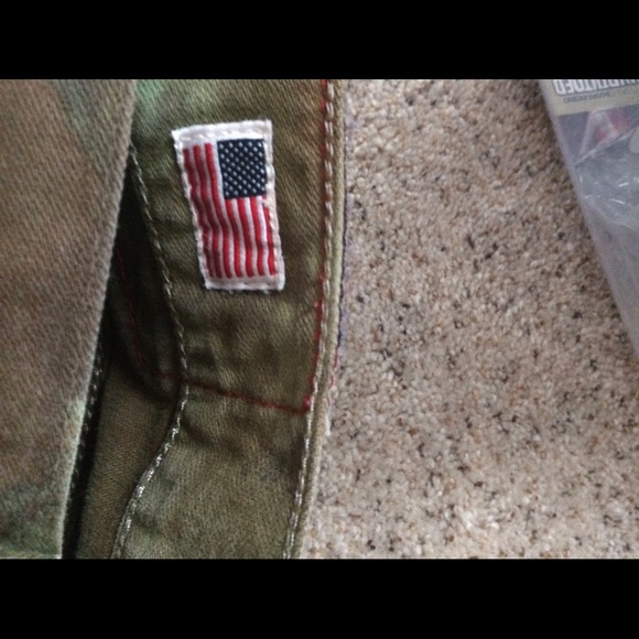 Tru Religion Camo Jeans - Picture 3 of 3