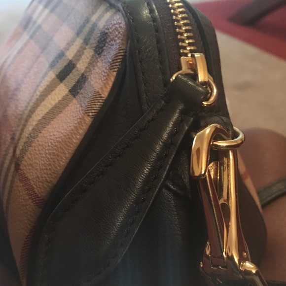 Mini Burberry Bag - Slightly Used GREAT CONDITION - Picture 3 of 3