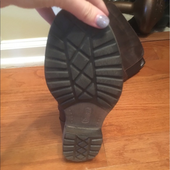 Boots - Picture 2 of 4