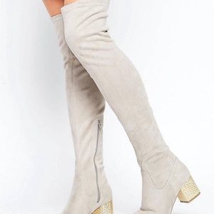 Pale gray knee high boots..NEW size 10
