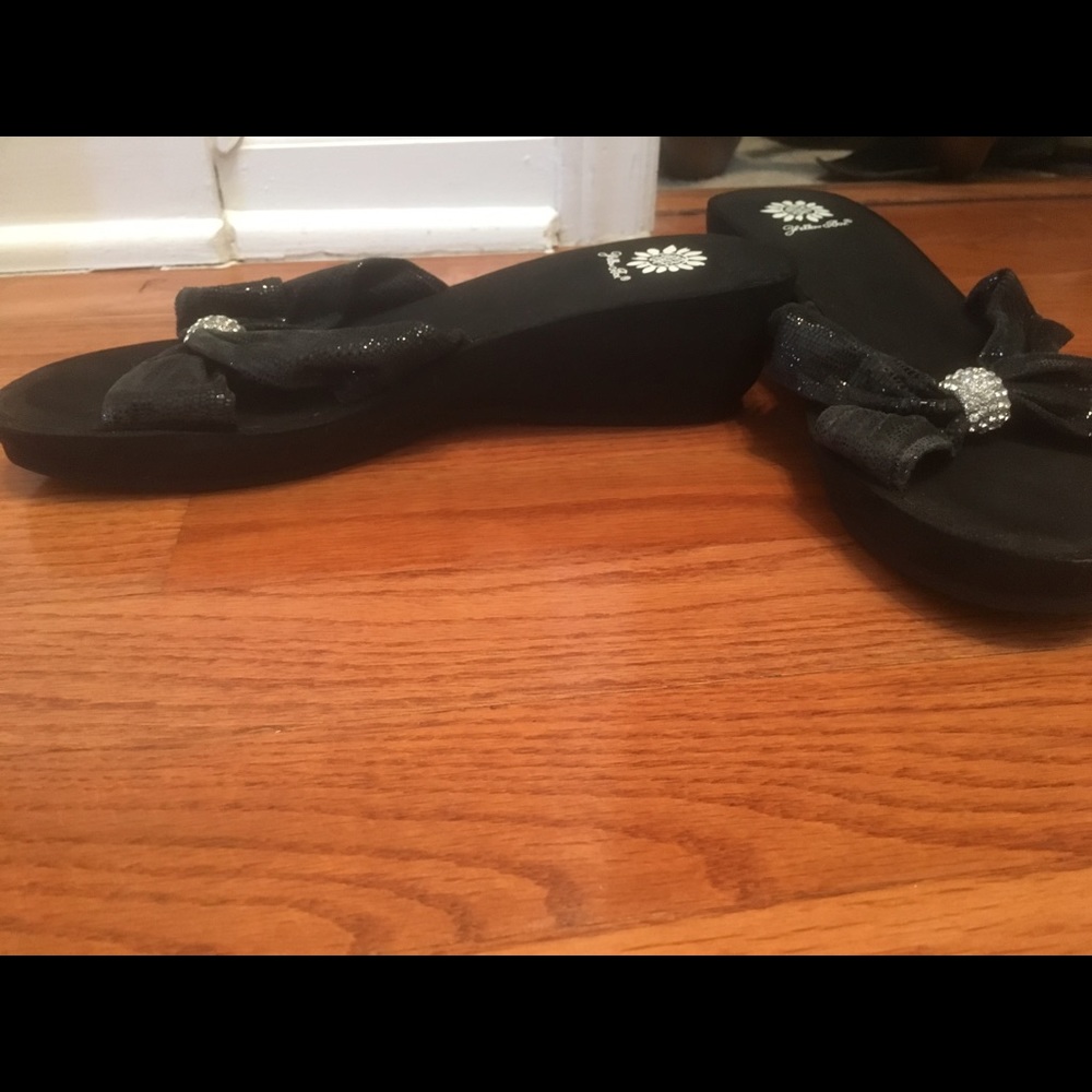 Heels - Picture 2 of 3