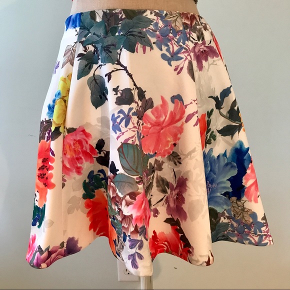 Lovers&Friends floral set - Picture 3 of 4