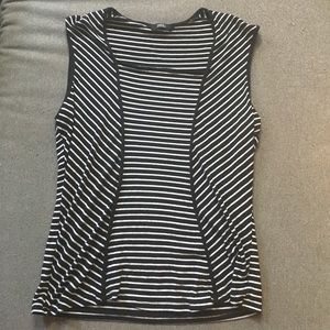 Marks&Spencer fitted b&w soft sleeveless shirt