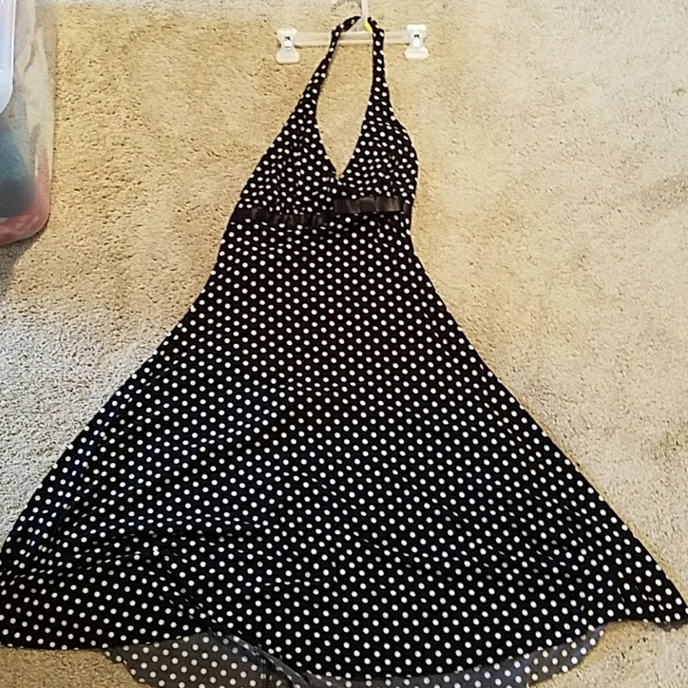 B.smart cute polka dot dress