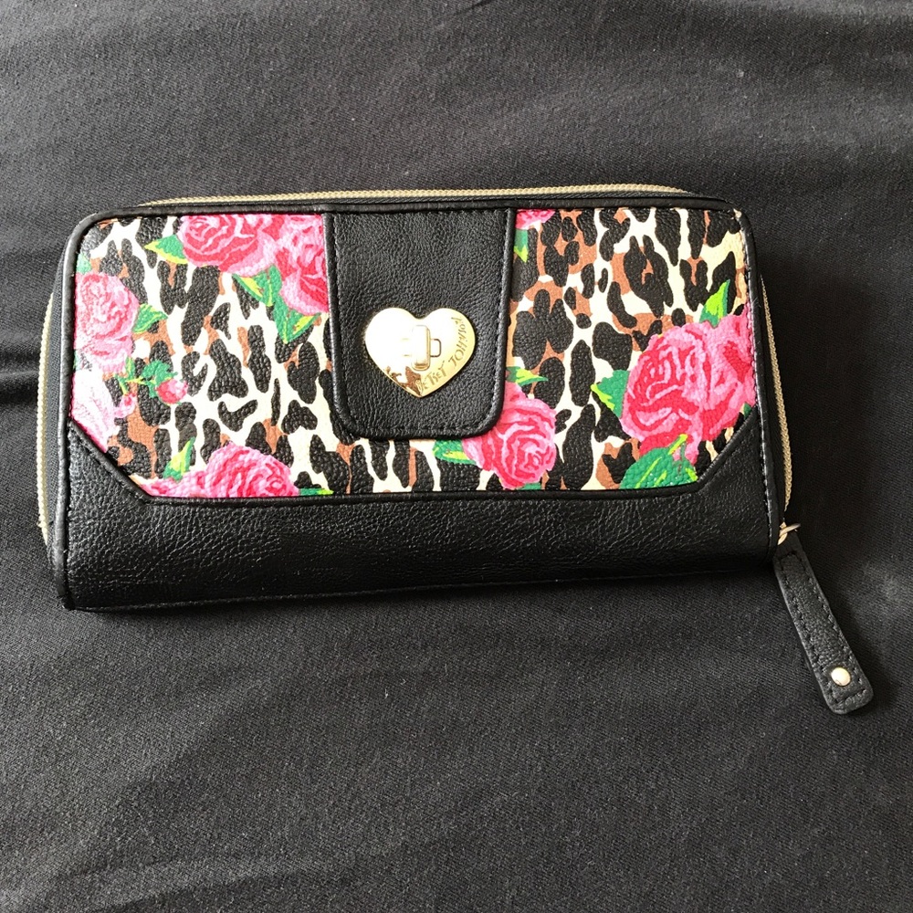 Betsy Johnson wallet