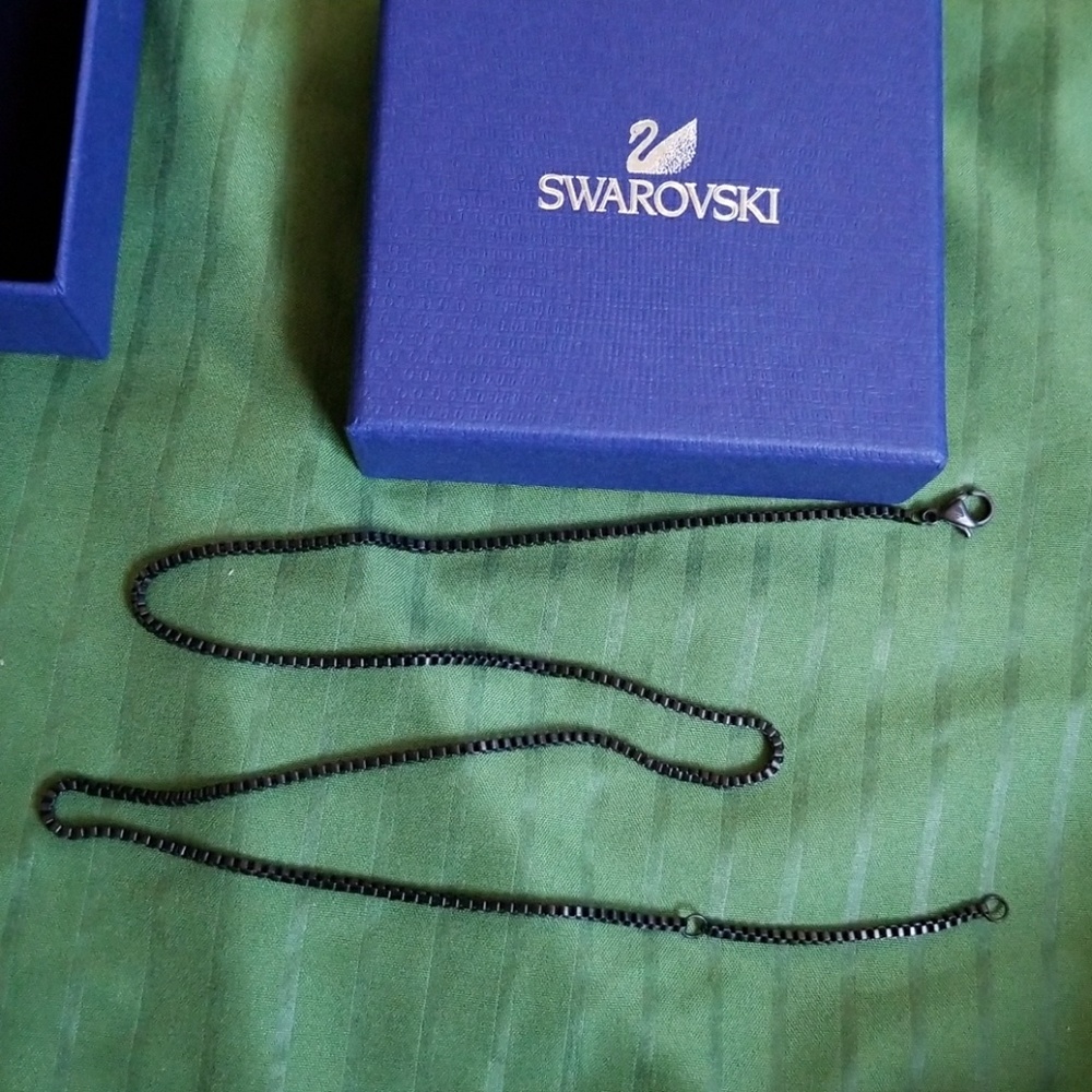 Swarovski necklace  unisex