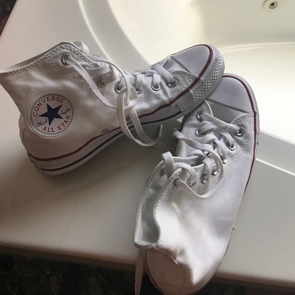 Like new High top white converse