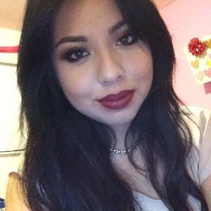 Meet your Posher, Mia