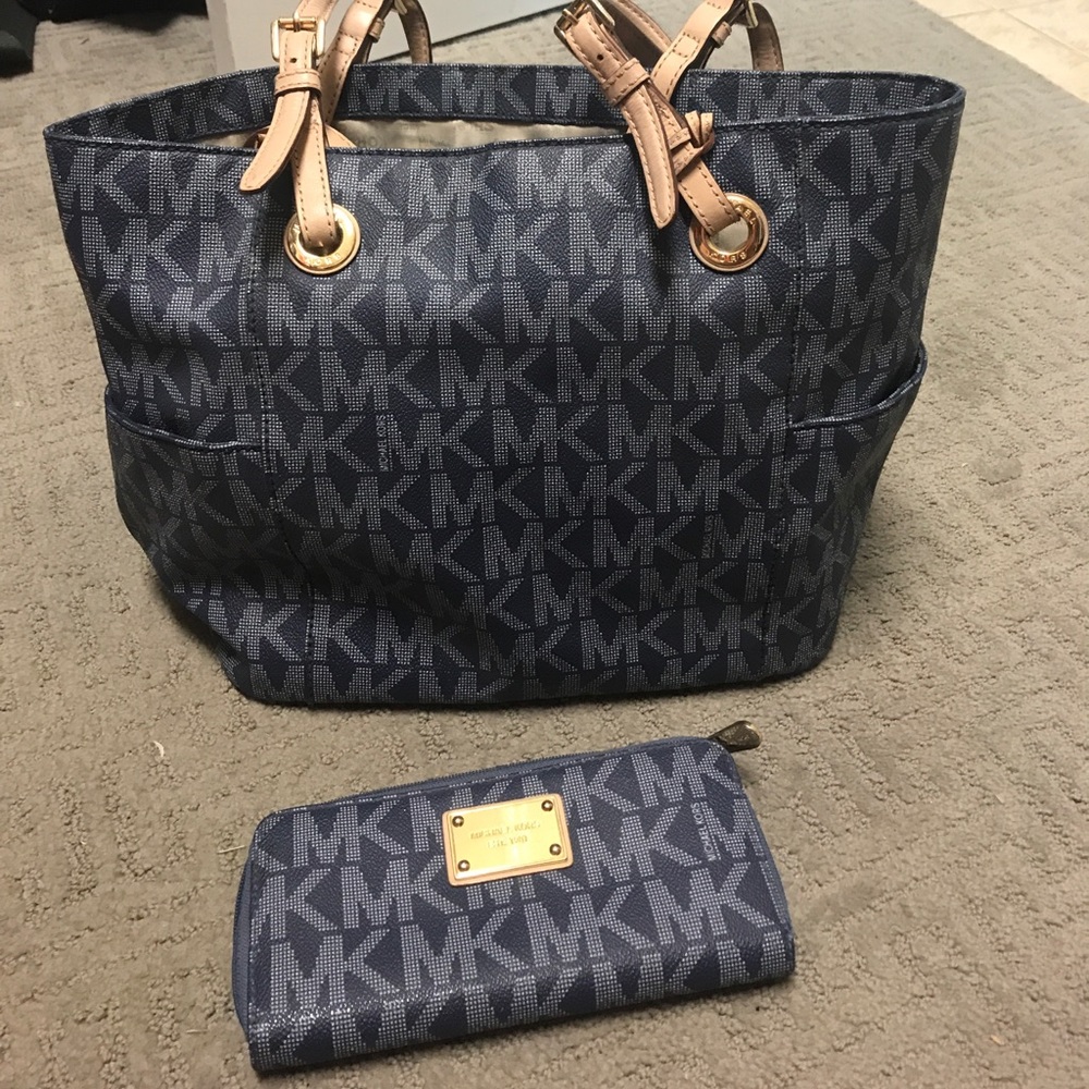 Michael Kors blue purse and wallet set FLASH SALE