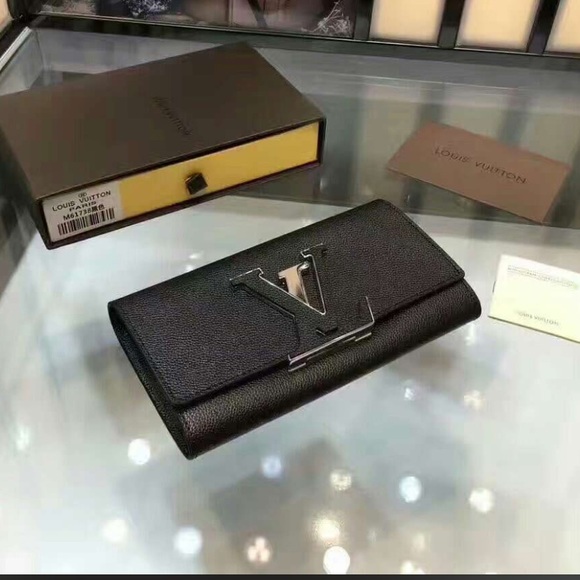 Wallet - Picture 1 of 4