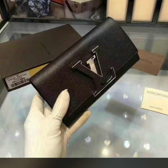 Wallet - Picture 2 of 4