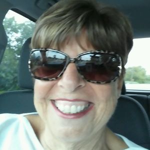 Meet your Posher, Pam