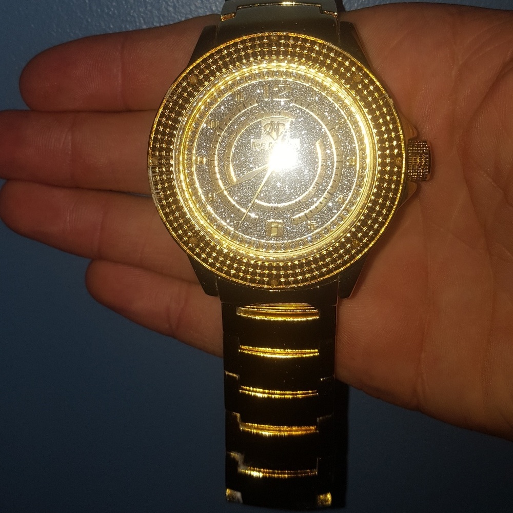 Gold Diamond Watch - Picture 3 of 5