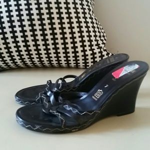 Italian black sandal. Size 7