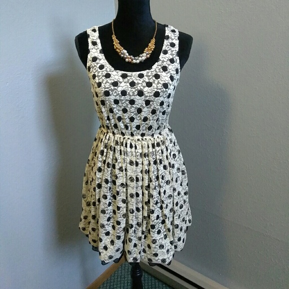 NEW  GORGEOUS DRESS../ SALE - Picture 4 of 8