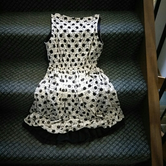 NEW  GORGEOUS DRESS../ SALE - Picture 6 of 8