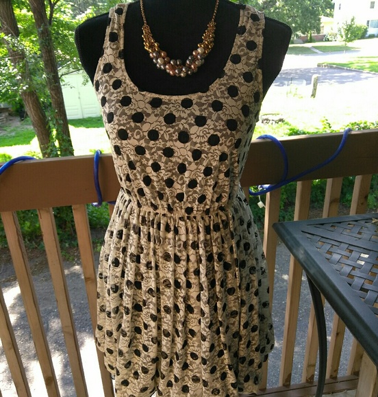NEW  GORGEOUS DRESS../ SALE - Picture 8 of 8