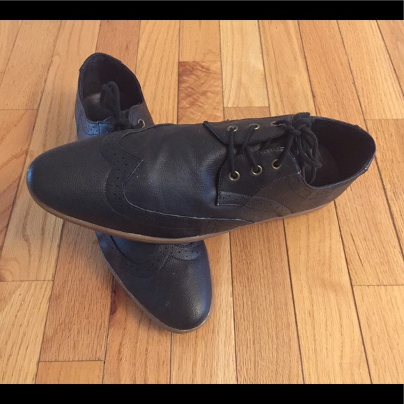 Aldo Dress/Casual Wingtip Shoes