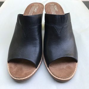 Toms black Majorca mule sandals