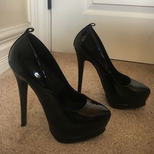 Steve Madden Obsessed Oil Slick Pumps