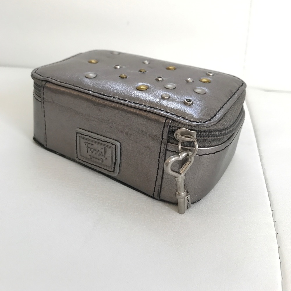 Fossil jewelry case