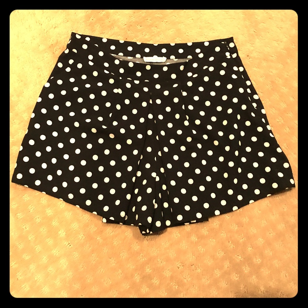 Miss Love size Large (6-8) dressy shorts