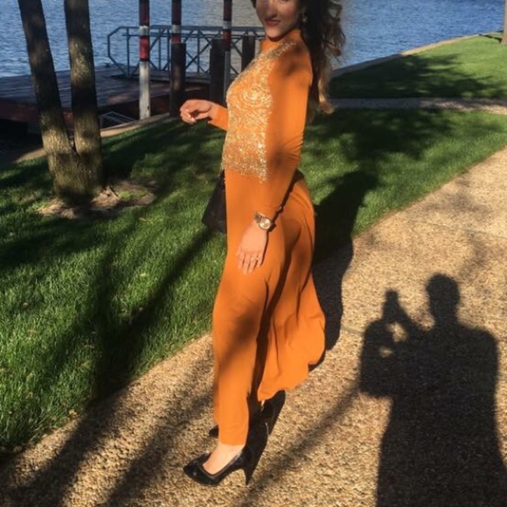 Dress - Picture 3 of 3