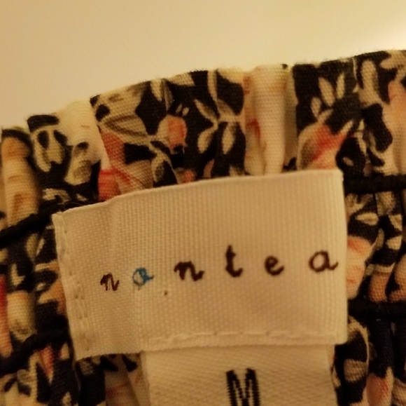 Flowery Strapless Romper. - Picture 4 of 6