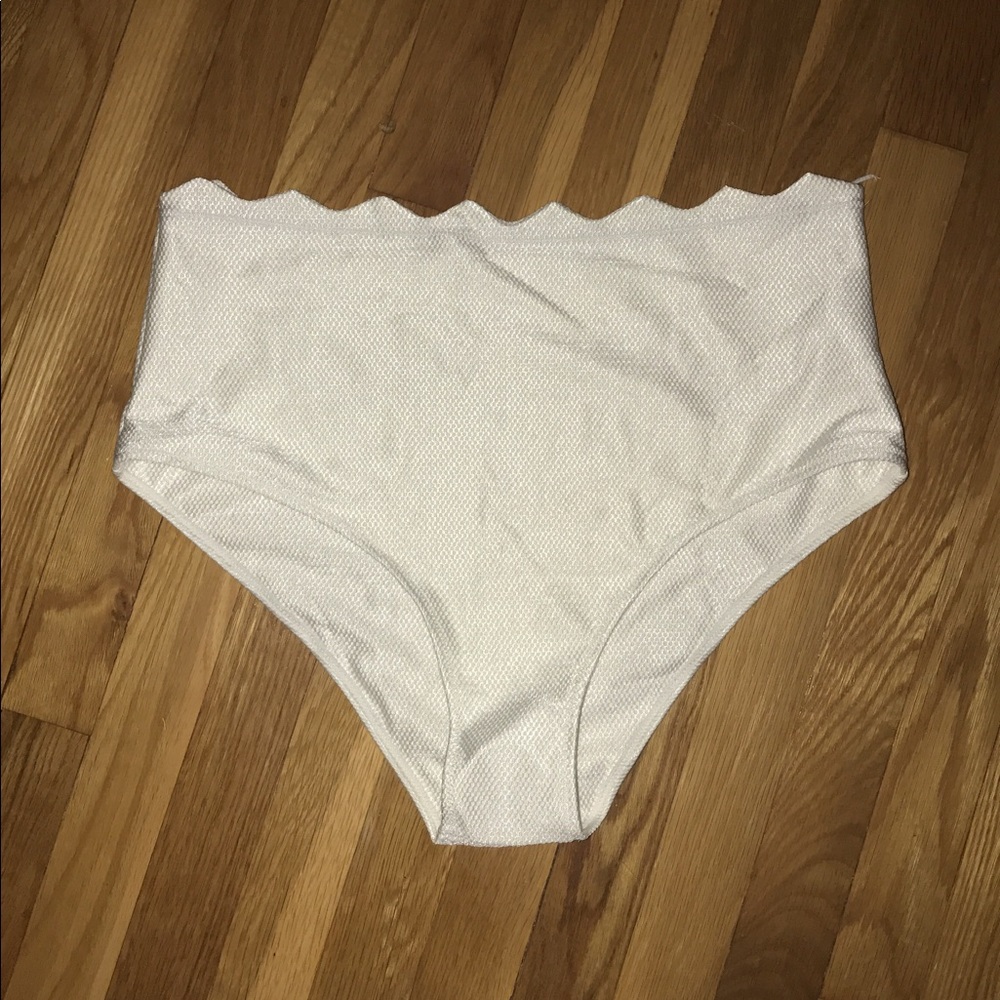 High Wasited Scalloped Bottoms! - Picture 1 of 1