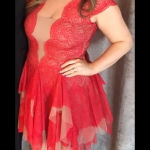 BCBG Rochelle Cap Sleeve Lace Dress