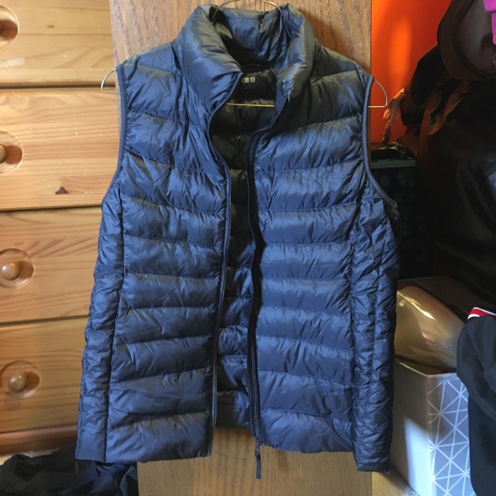 Navy medium uniqlo vest