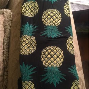 Pineapple print buttery soft leggings new!