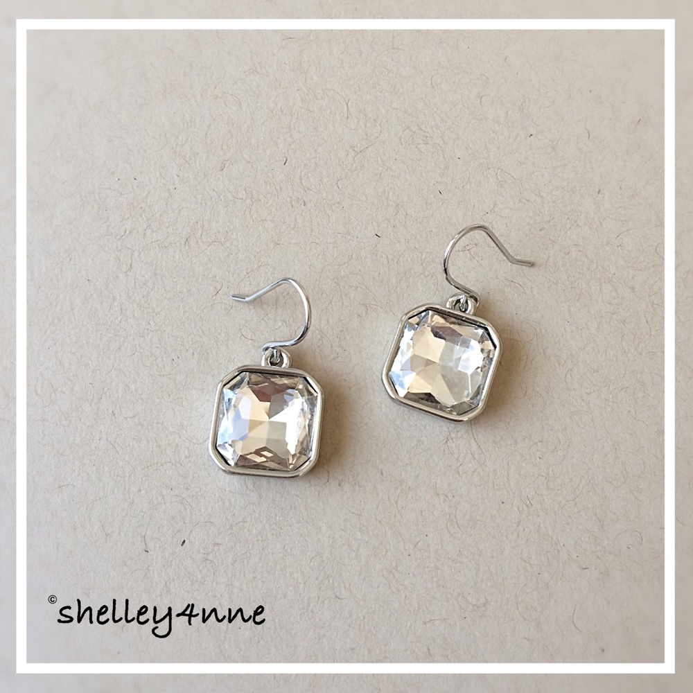 Retro Glam Clear Drops