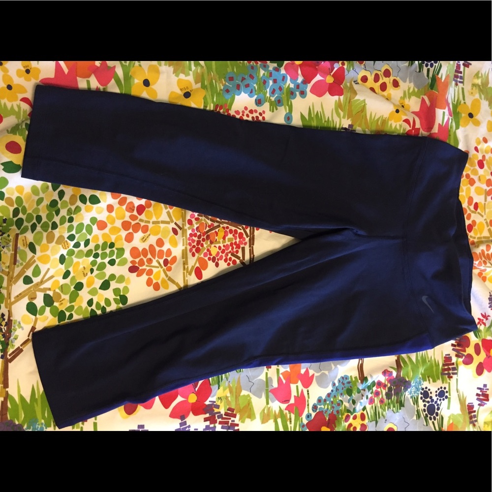 Nike workout crops