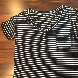 American Eagle striped black/white top