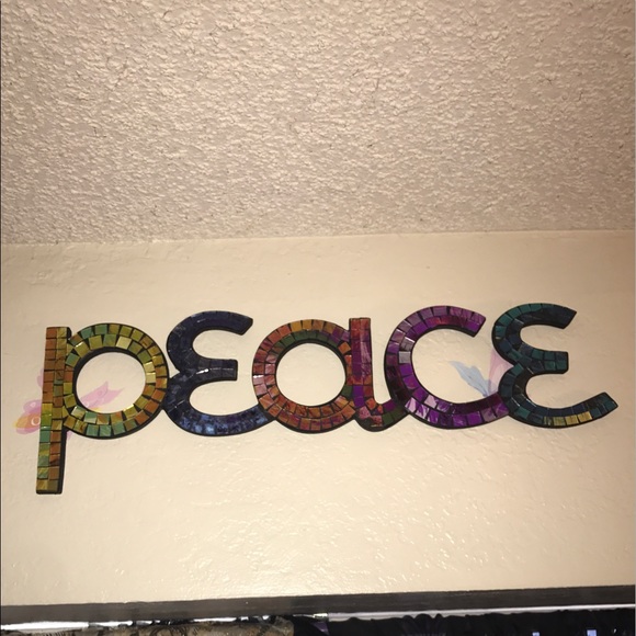 Colorful "Peace" wall decor - Picture 2 of 2