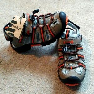 NEW Kamik sandals sz 1