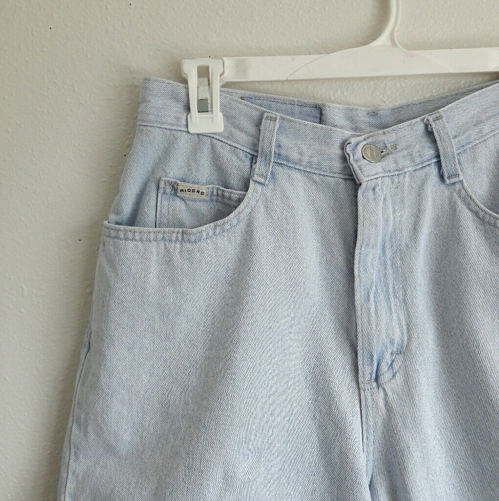 Shorts - Picture 2 of 2