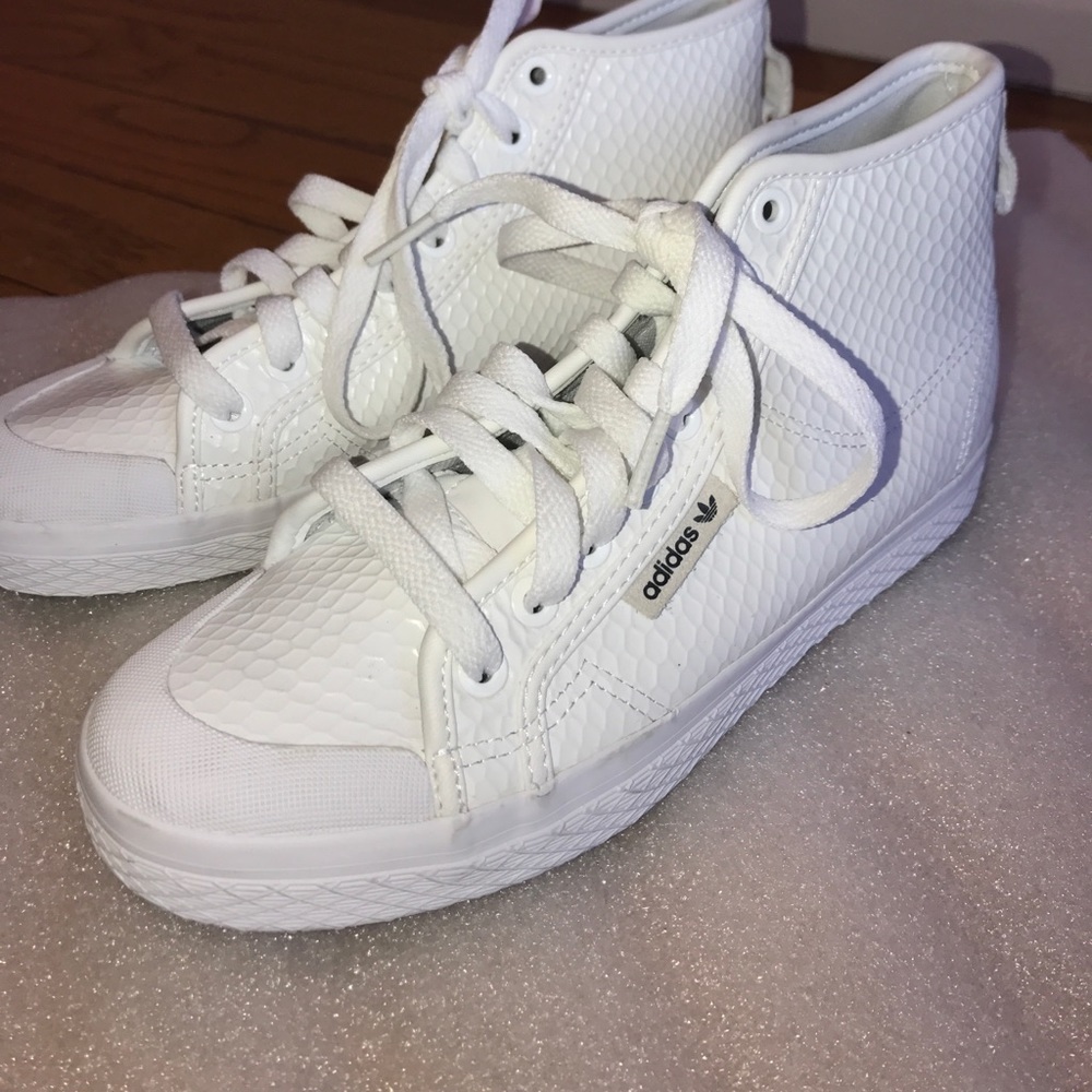 Adidas Python High Top size 7 women