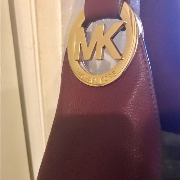 SOLD‼️Burgundy Micheal Kors Purse and wallet - Picture 3 of 3