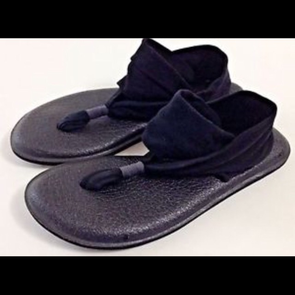Sanuk yoga mat sandals