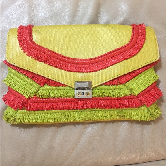 🆕 Henri Bendel Festive Clutch - Picture 2 of 7